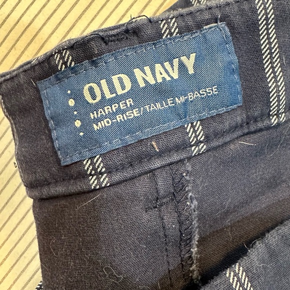 Old Navy • 18 Tall • Harper • Blue and White Stripes - Picture 2 of 3